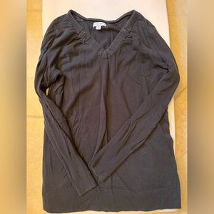 Women’s Liz Lange maternity top medium